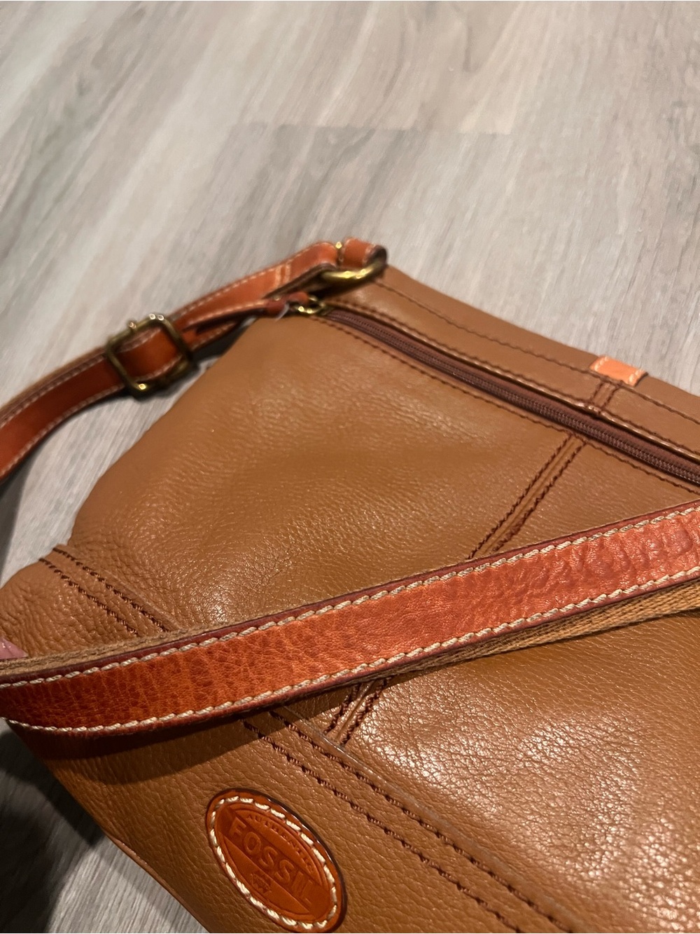 Fossil Tan Brown Leather Crossbody Bag - Picture 8 of 11